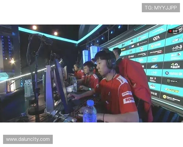 CSGO赛事热议JDG团队比赛经验引发的争议与讨论