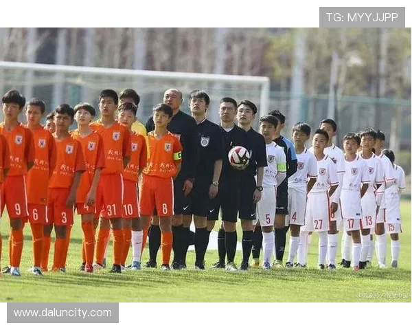 上海足球队战术转型的成败分析与未来展望 上海足球队战术转型的成败分析与未来展望