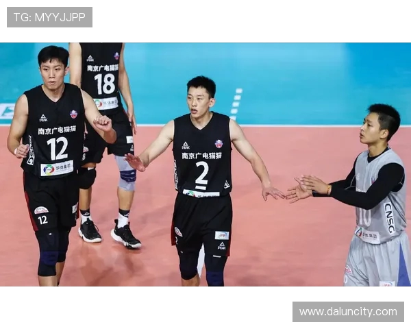 南京排球队进攻策略分析与失误反思探讨