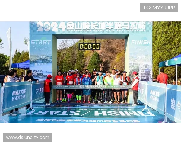 城市马拉松特别报道成都攀岩队勇攀高峰的奋斗历程与心路历程