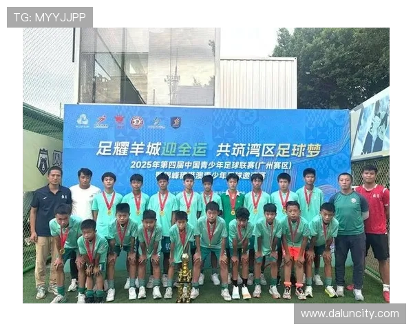 武汉足球队在足球团队协作排行榜中荣获第六名展现出色团队精神与实力