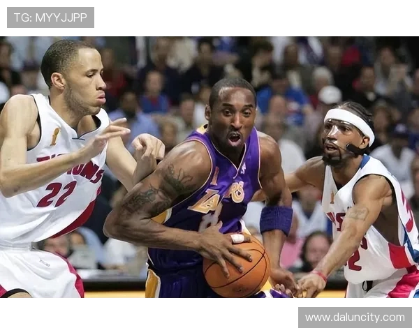 2009年NBA总决赛湖人与活塞的巅峰对决回顾与分析