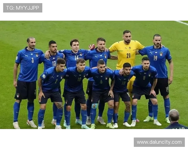 德国与意大利足球对决出场阵容分析与战术解读 德国与意大利足球对决出场阵容分析与战术解读