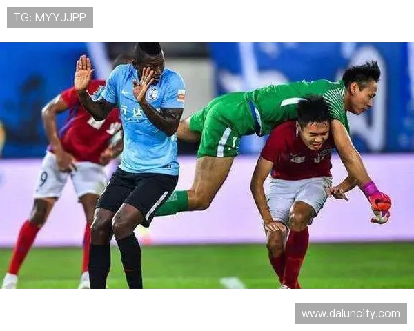 权健与大连的激烈对决直播全程回顾与精彩瞬间分析