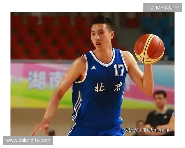 翟晓川:从篮球场上的拼搏者到生活中的奋斗榜样 翟晓川:从篮球场上的拼搏者到生活中的奋斗榜样