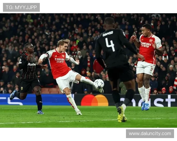 阿森纳与哈德斯精彩对决集锦回顾赛场瞬间尽显足球魅力与激情 阿森纳与哈德斯精彩对决集锦回顾赛场瞬间尽显足球魅力与激情