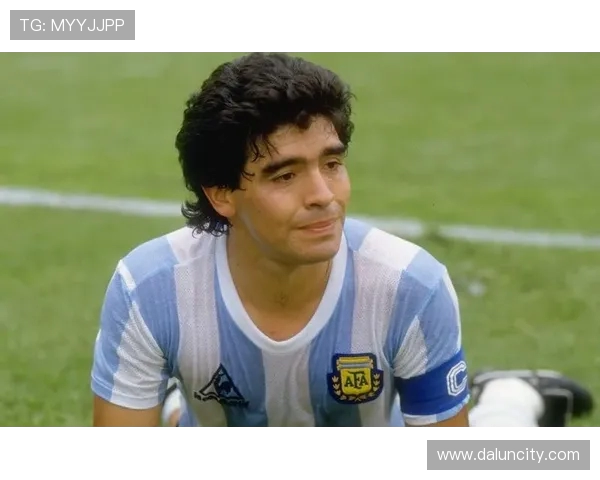 马拉多纳与荷兰队的传奇对决回顾及其在足球史上的深远影响 马拉多纳与荷兰队的传奇对决回顾及其在足球史上的深远影响