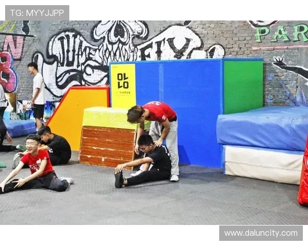 深圳极限运动队与北京极限运动队赛后复盘意识碰撞的深度分析与反思 深圳极限运动队与北京极限运动队赛后复盘意识碰撞的深度分析与反思